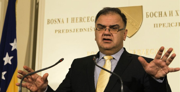 Ivanić: Nedopustivo razvodnjavanje slučaja napada na Vučića