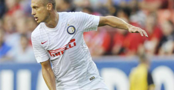 Nemanja Vidić van terena šest mjeseci?!