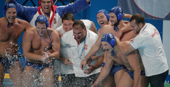 Savića ipak niko nije smio ''baciti'' u bazen!