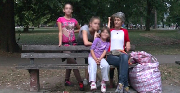 Iz trošne kuće u park “Mladen Stojanović”