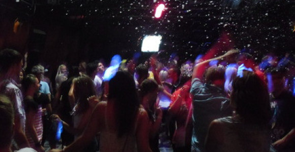 Slao lažne dojave o bombama u klubovima