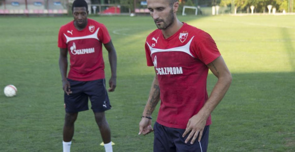 Zvezda predstavila Sikimića i Jovovića