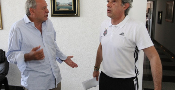 Nisam toliko naivan da očekujem penal za Partizan u derbiju!