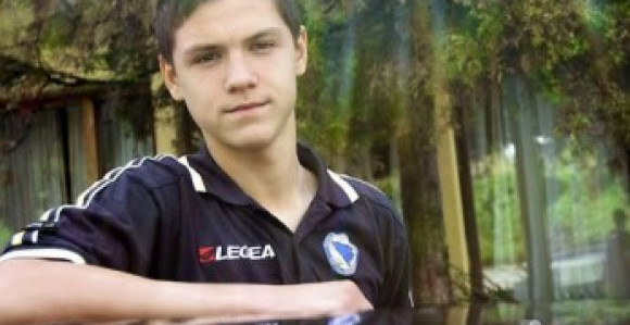 Bešić se izvinio za crveni karton, FS BiH mu oprostio!