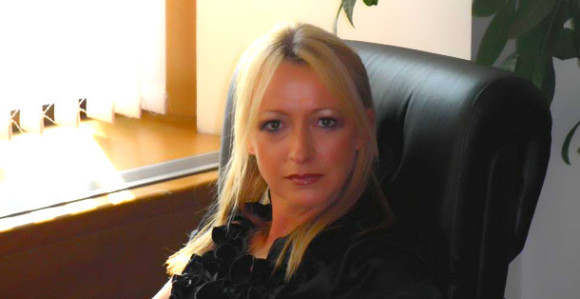 SNSD vlast predala pravosuđe  "na tacni"