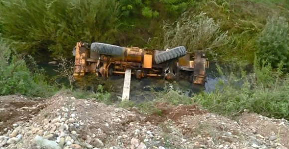Prevrnula se mašina, povrijeđen radnik