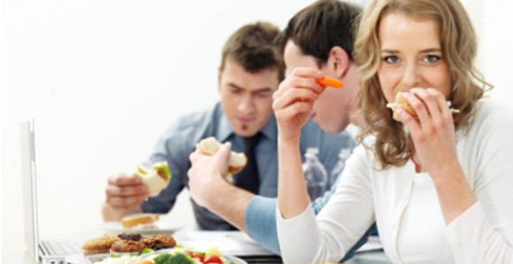 Kako da smršate ako ste po čitav dan na poslu?