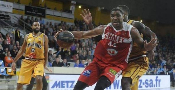 Partizan "lomi" Kevina Džonsa!