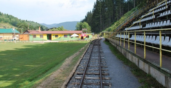 Video: A na teren sada ulazi... voz?!