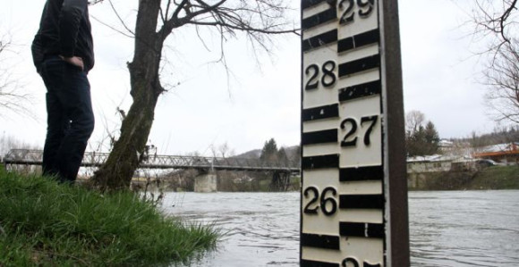U Kostajnici stagnacija vodostaja rijeke Une
