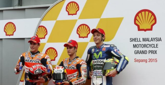 Moto GP: Rosi šutnuo Markeza u vožnji, ode titula?!
