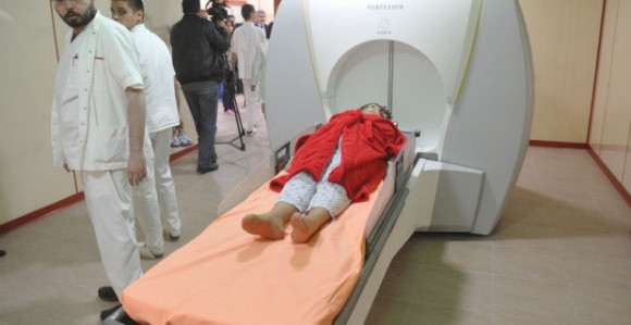 Obavljena prva operacija gama nožem