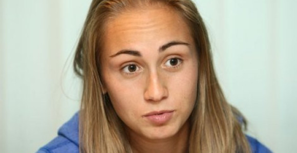 Александра Крунић издаје собу у Мелбурну!