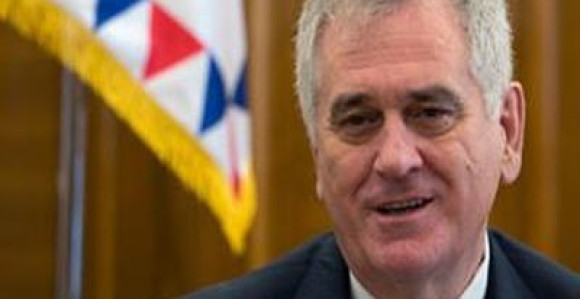 Protokolarno se rukovali Nikolić i Tači