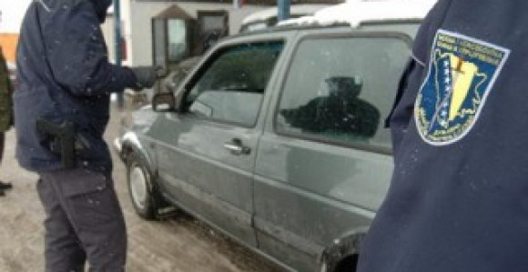 Prohodan samo granični prelaz Rača