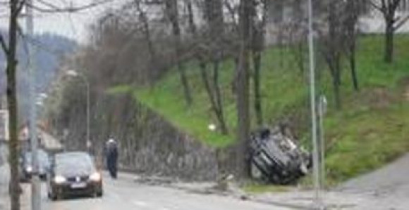 Saobraćajka u Banjaluci: Tri osobe teško povrijeđene