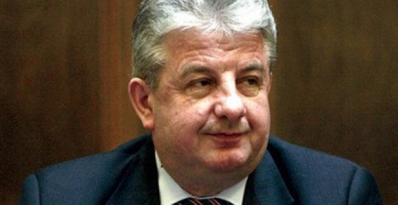 Veljović: Aktivista SRS napao aktiviste naprednjaka u Jabuci