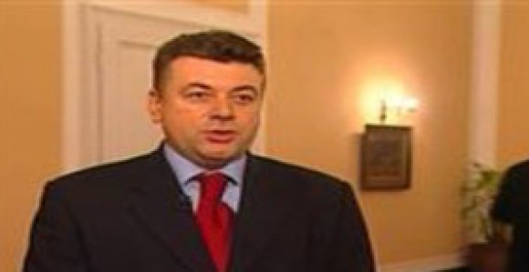 Živković: Neprihvatljivo davanje nadležnosti Savjetu ministara