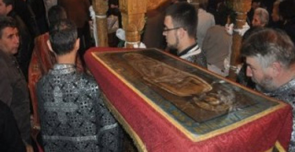 Vladika Jefrem služio večernje
