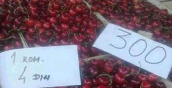 Gore ne može biti: Na pijaci prodaju trešnje na komad