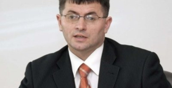 Kalabić: Otvoriti parlamentarnu istragu o zloupotrebama u UIO