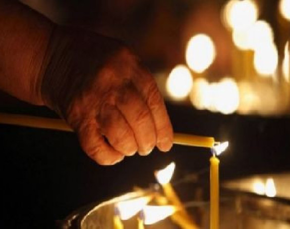 Osveštan spomenik poginulim borcima (VIDEO)