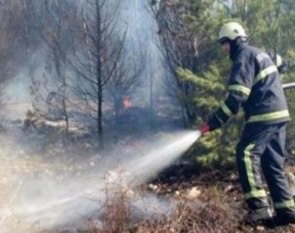 Zahvaljujući kiši jenjavaju požari u Jablanici