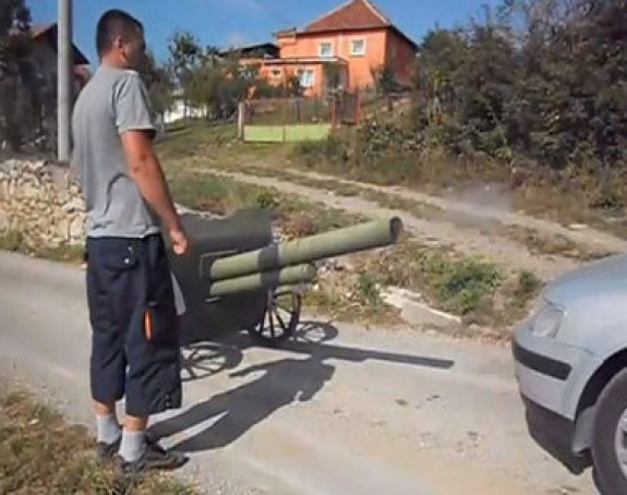 Krajišnici svatove dočekuju – topom!