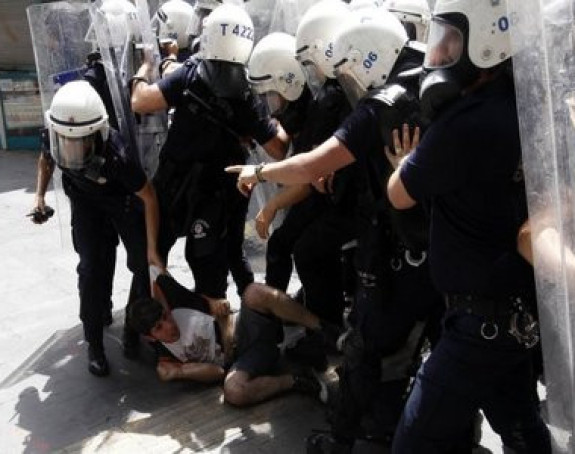 Turska: Mladić poginuo tokom protesta