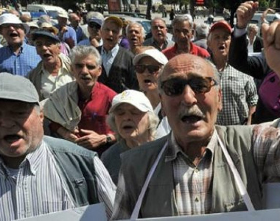 Penzioneri traže prava na ulici