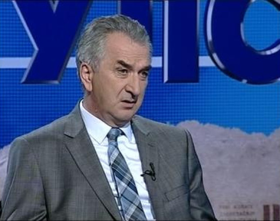 Šarović: Ovo je politički cirkus SNSD-a (VIDEO)