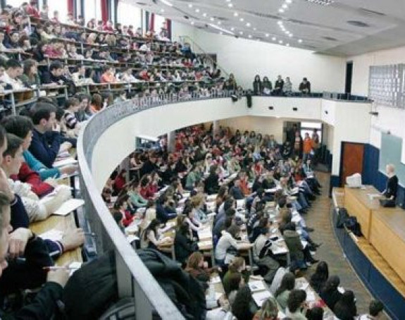 Poništen prijemni, kandidati morali u toalet