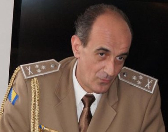 БиХ враћа војног аташеа из Београда 