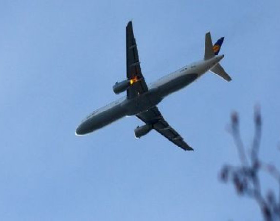 SAD: Avionu otpala vrata