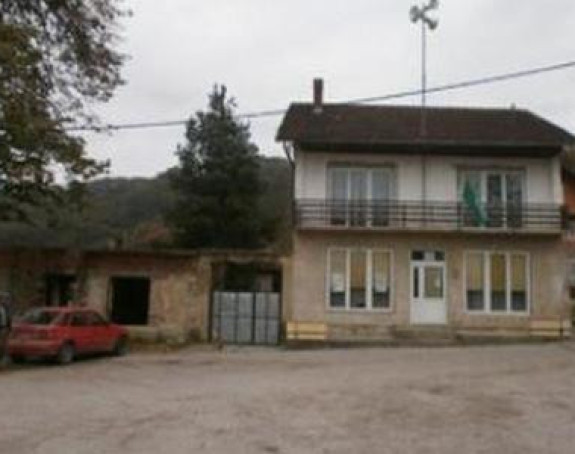 Grade džamiju pored stratišta Srba