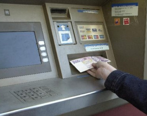 Modriča: Podigao 17 penzija na bankomatu