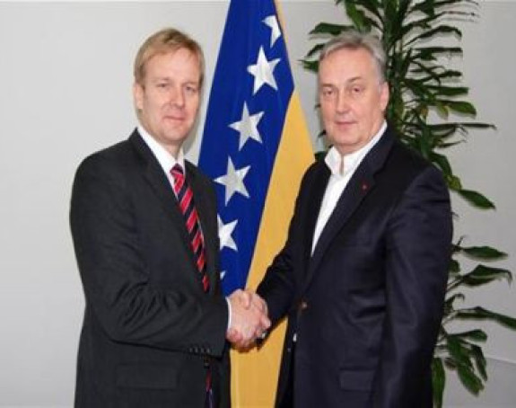 Snažnije u borbu protiv korupcije i kriminala