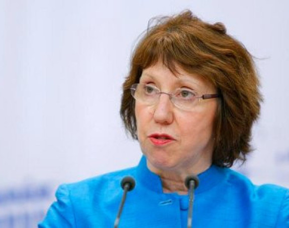 Ešton: Važno Vučićevo učešće u dijalogu