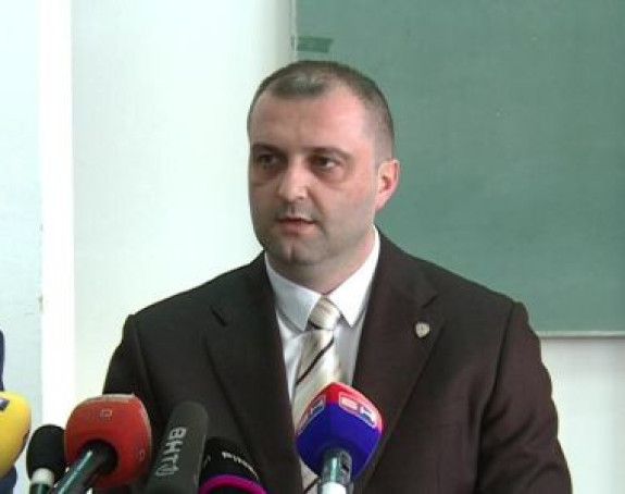 Марић: Експлозија у аутобусу није терористички акт