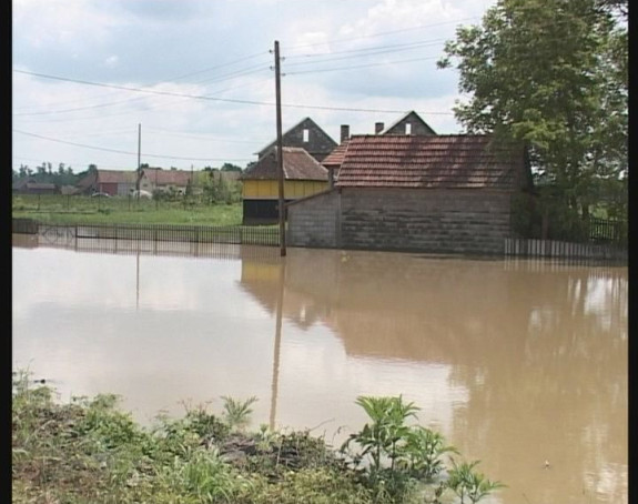 Вода се повукла, нема угроженог становништва