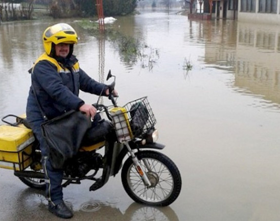 Zbog poplava nema penzija