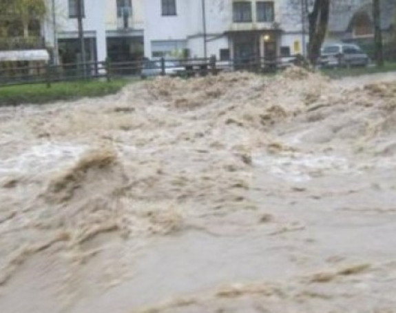 Evakuisana lica smještena u bijeljinsku kasarnu