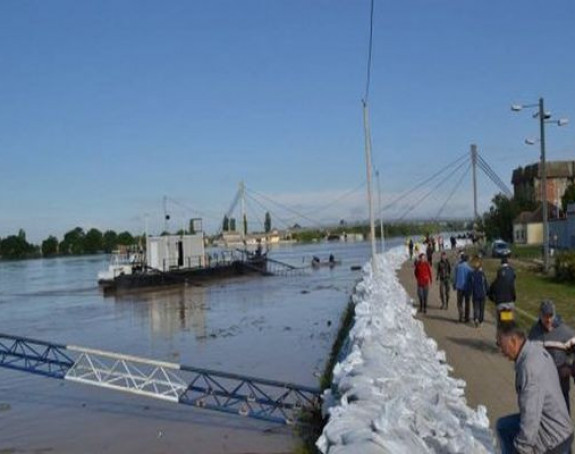 Preventivna evakuacija u Sremskoj Mitrovici i Šidu 