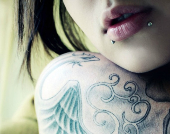 Tetoviranje i pirsing ugrožavaju zdravlje