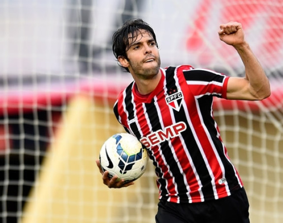 Kaka dao gol na povratku u Sao Paulo