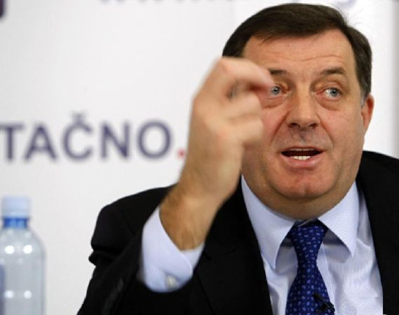 Dodik Bogdaniću: " Bagro nesposobna"