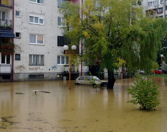 Gračanica: Voda i dalje raste