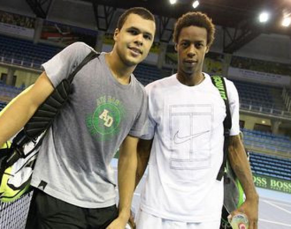 DK: Conga i Monfis vode ''Pijetlove'' ka tituli!