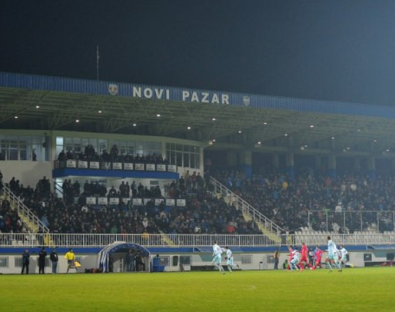Nikolić pogođen petardom u Novom Pazaru