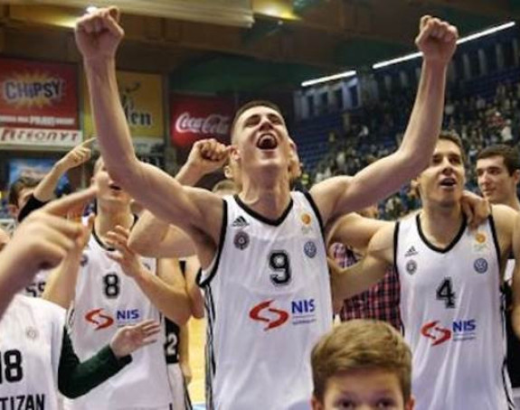 Crno-bijela rapsodija za kraj Evrokupa!